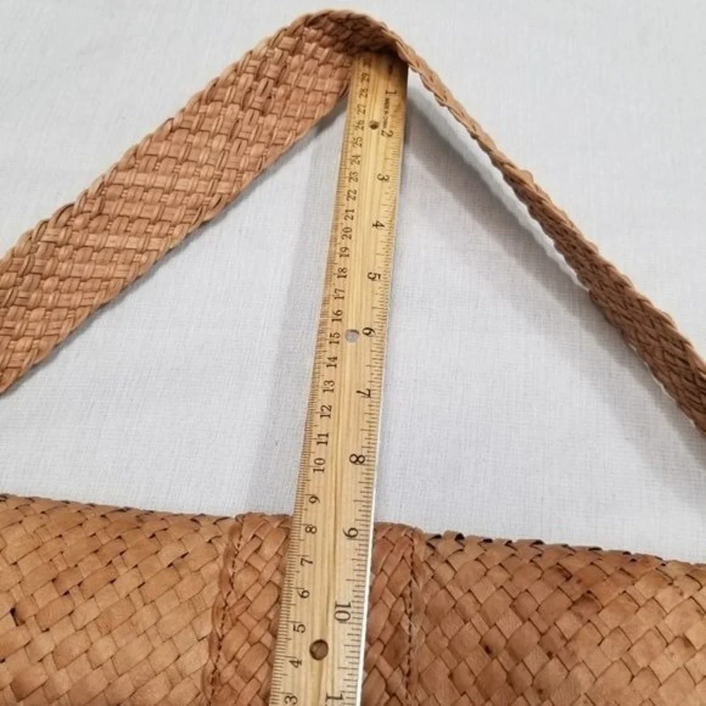Elliott Lucca Hobo woven‎ Leather Bag Wide shoulder strap gold accents clean